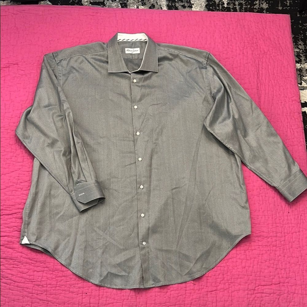 Robert Graham 100% cotton collectible shirt